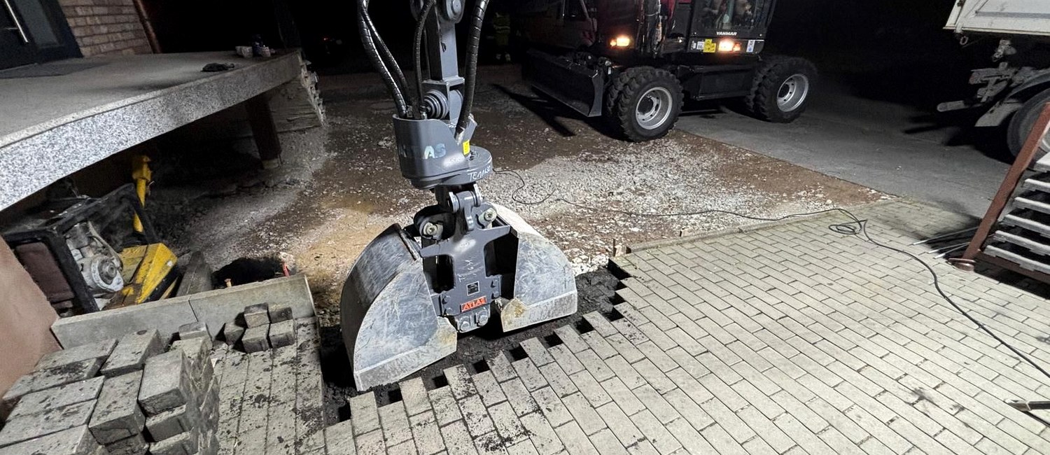 Baggerarbeiten bei Nacht